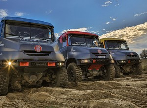 Dakar 2015: Szustkowski i Kazberuk w fabryce