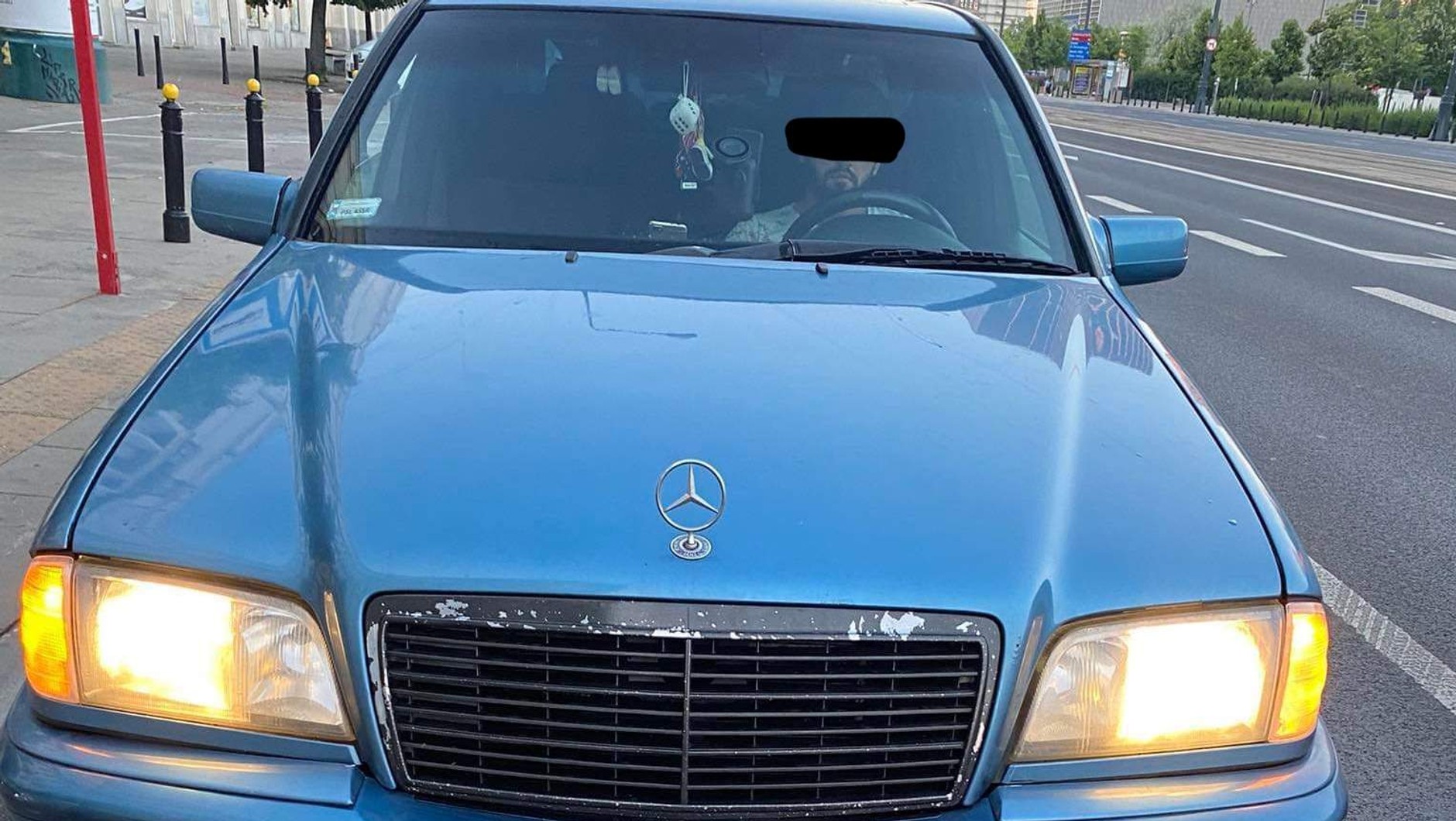 Przyjechał Mercedes zamiast Skody