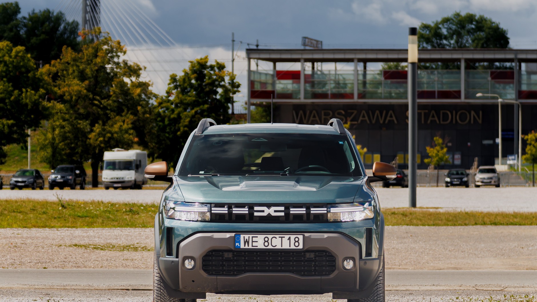 Dacia Duster kontra MG ZS. Porównanie dwóch budżetowych samochodów