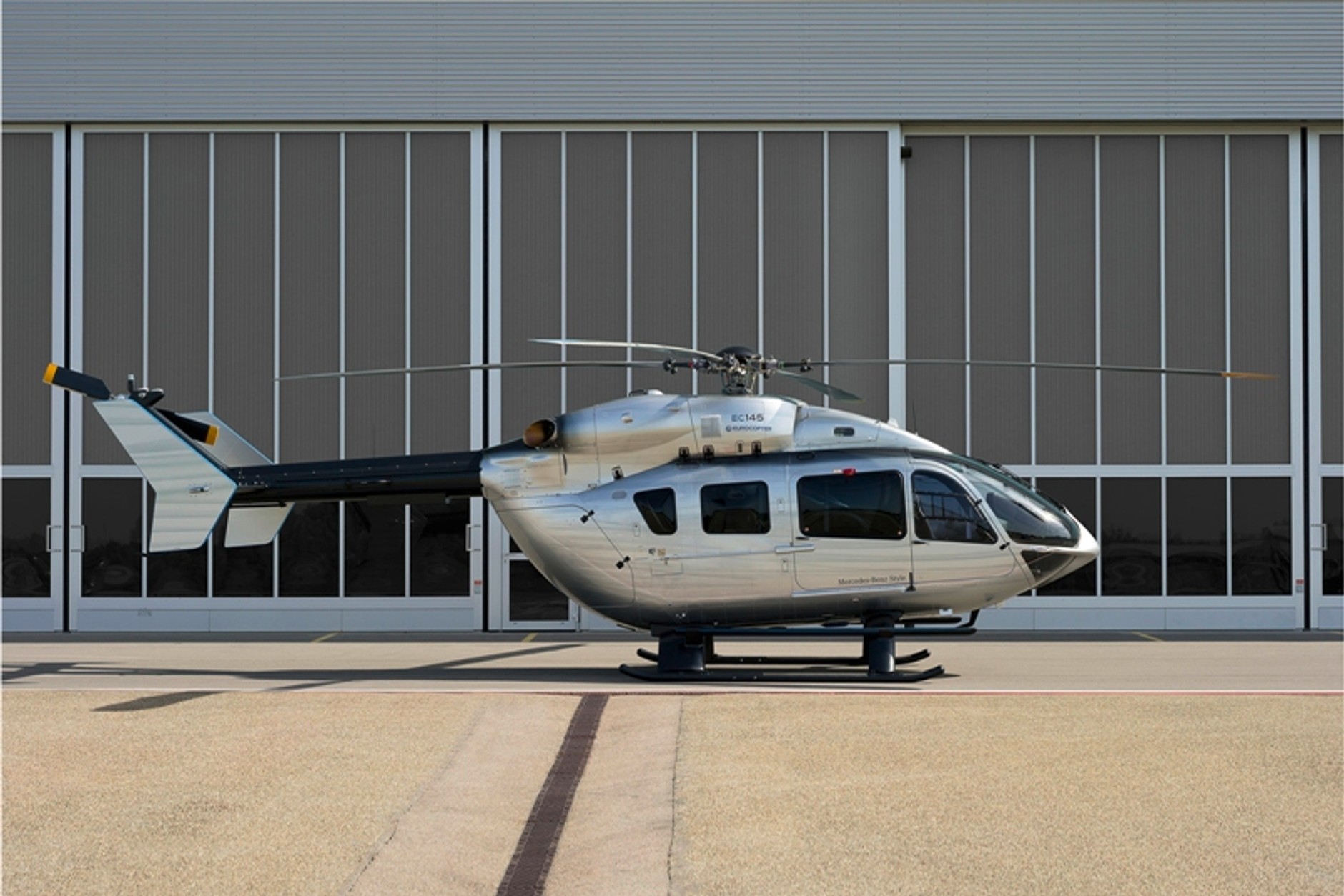 Nowy Mercedes klasy S pokazuje wnętrze