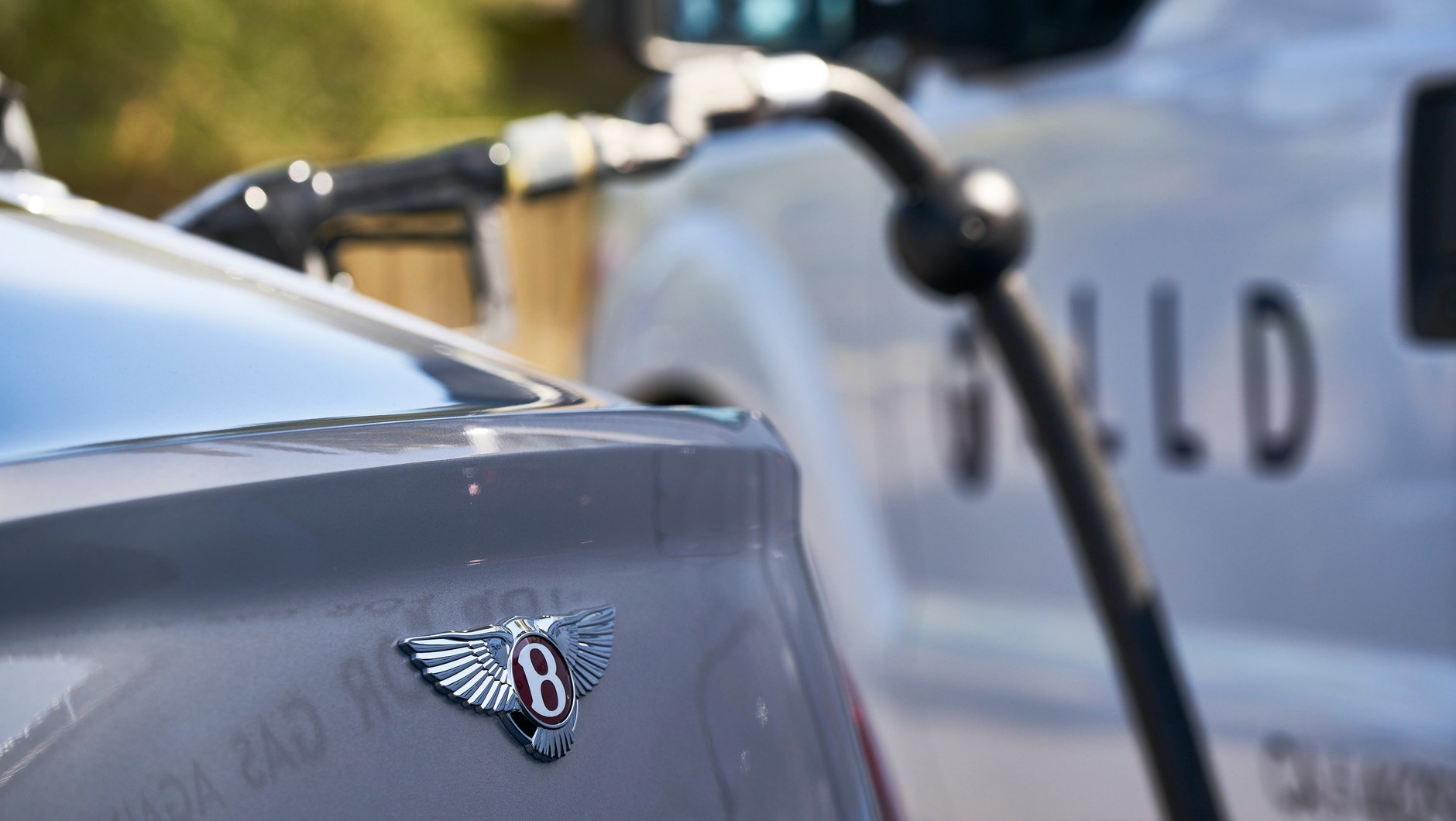 Bentley - usługa tankowania na miejscu