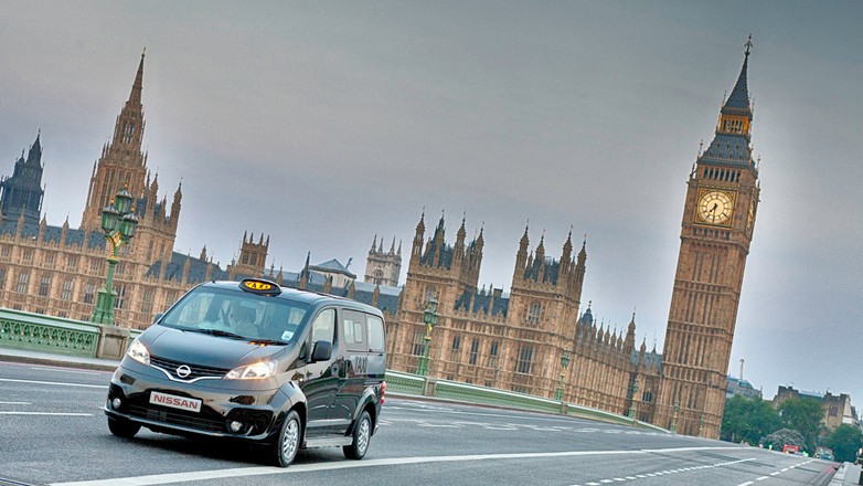 Nissan NV200 londyńską taksówką?