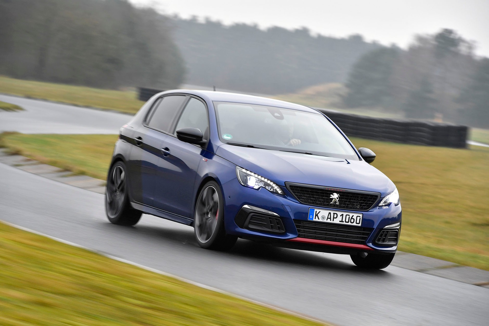Hyundai i30 N kontra Peugeot 308 GTI - takie powinno być GTI