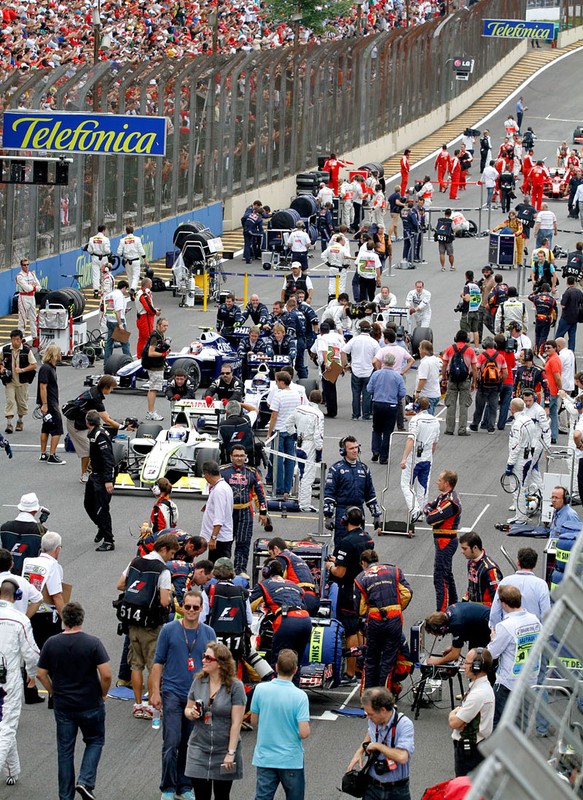 Grand Prix Brazylii 2009: Jenson Button mistrzem świata - fotogaleria Jiří Křenek