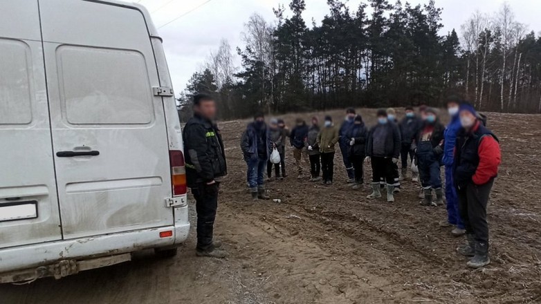 Przewóz 19 pasażerów w 9-osobowym busie