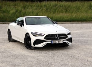 Mercedes CLE 300 Kabriolet. Przyjemnie nim się jeździ nie tylko, gdy jest ciepło