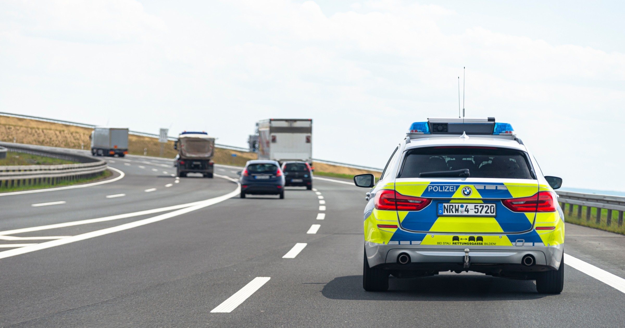 Niemiecka policja. Patrol na autostradzie - zdj. ilustracyjne