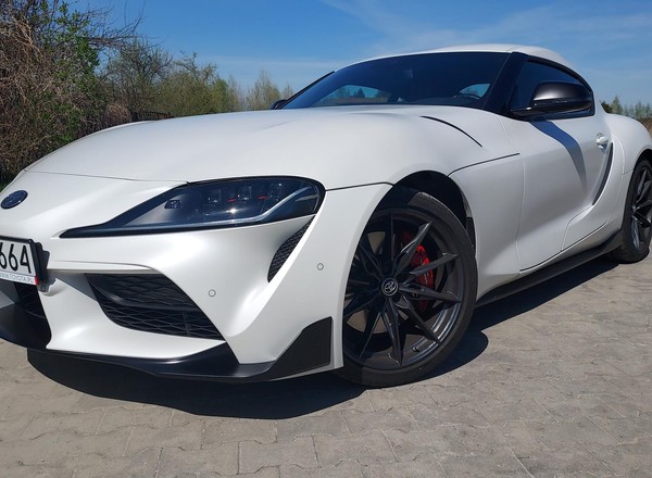Toyota GR Supra 3.0 M/T. Frajda dzięki manualnej skrzyni biegów