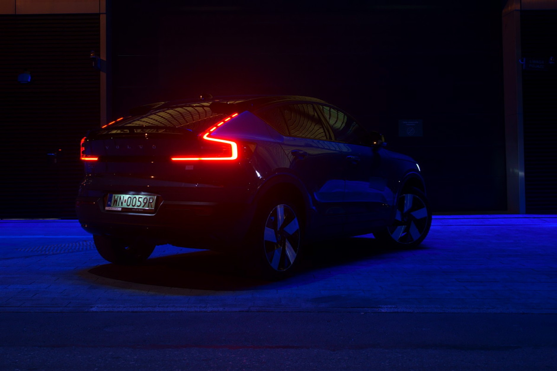 Volvo C40 Recharge P8