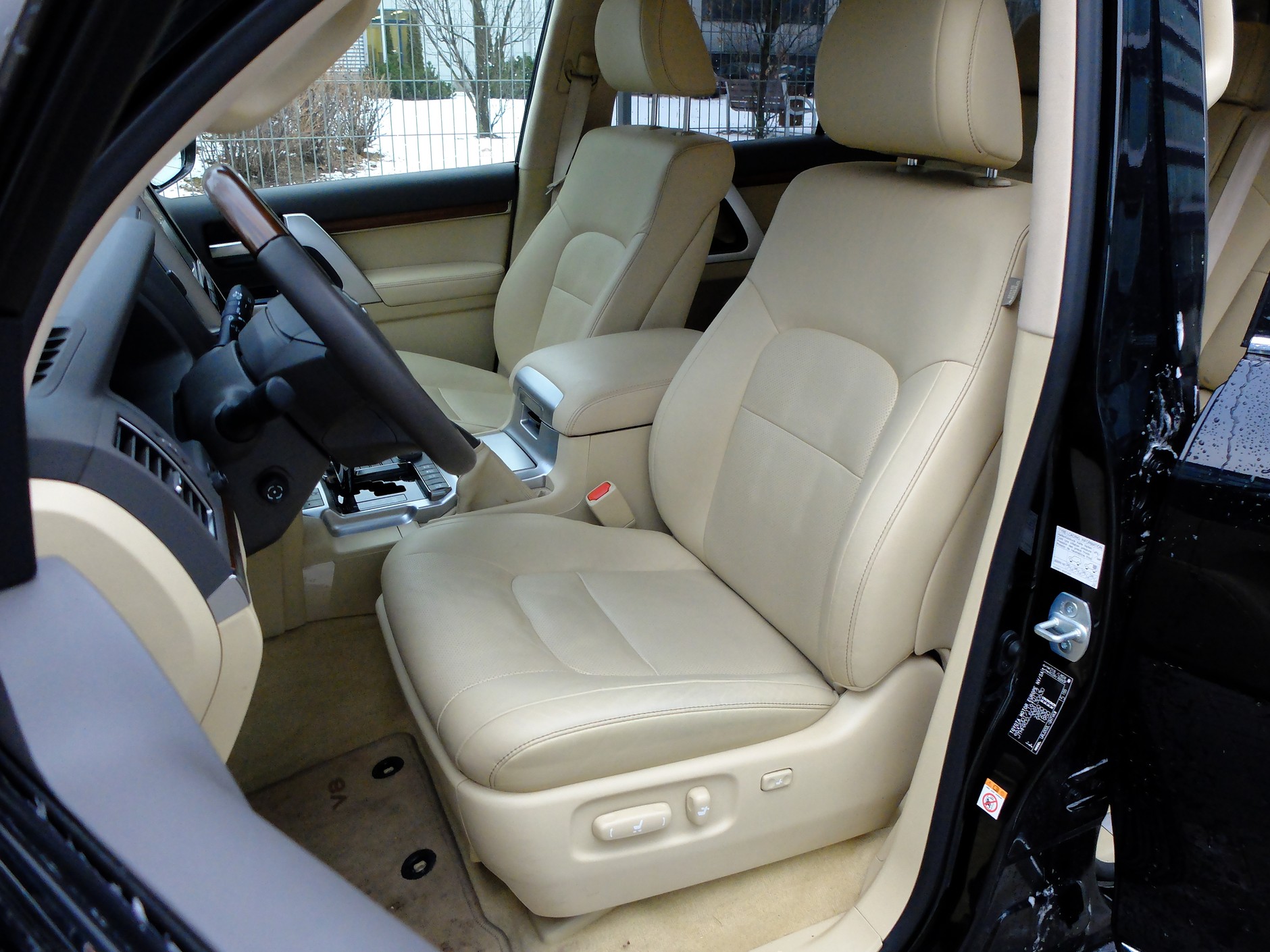 Toyota Land Cruiser V8