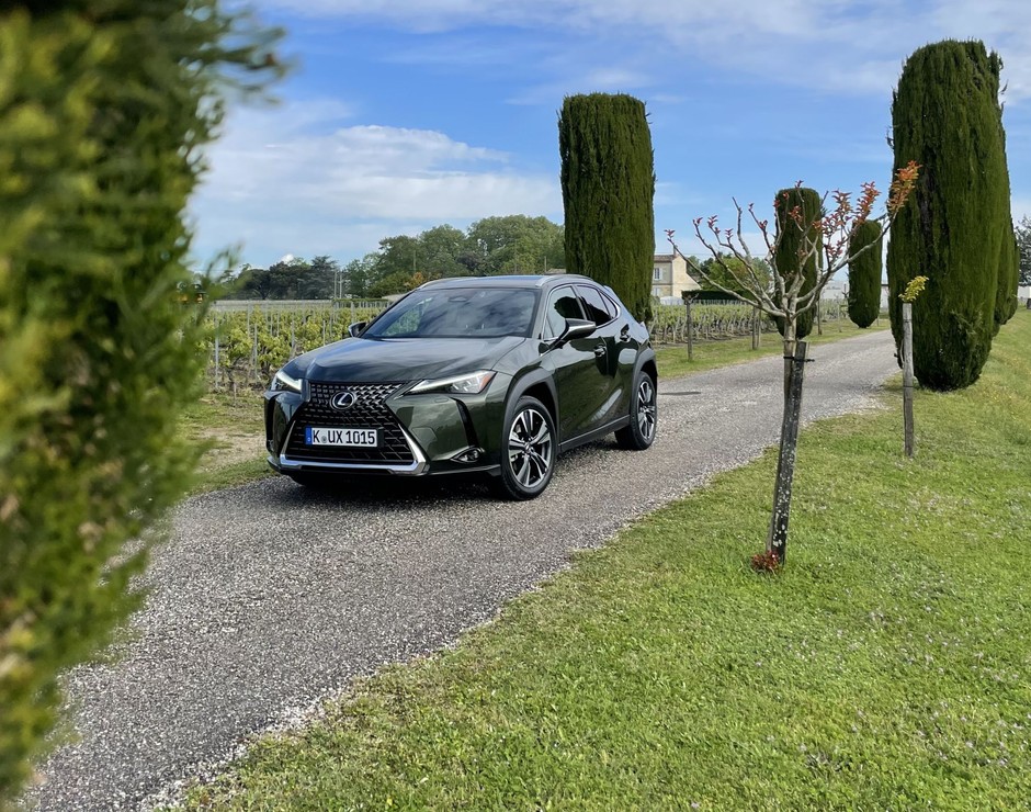 Lexus UX 300h