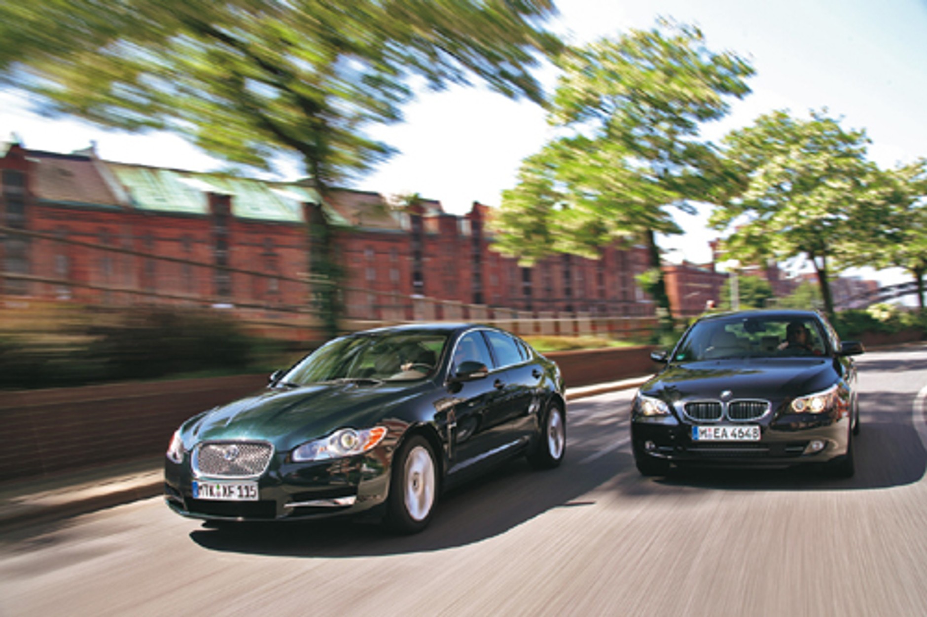 BMW 535d kontra Jaguar XF 3.0 V6 Diesel S: Kto buduje najlepsze sportowe diesle?