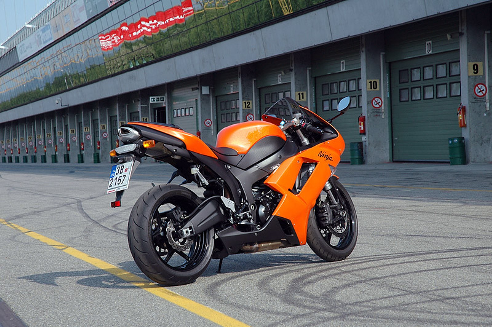 Dzień Kawasaki: tragiczny koniec małej ZX-6R Ninja (+ duża fotogaleria)