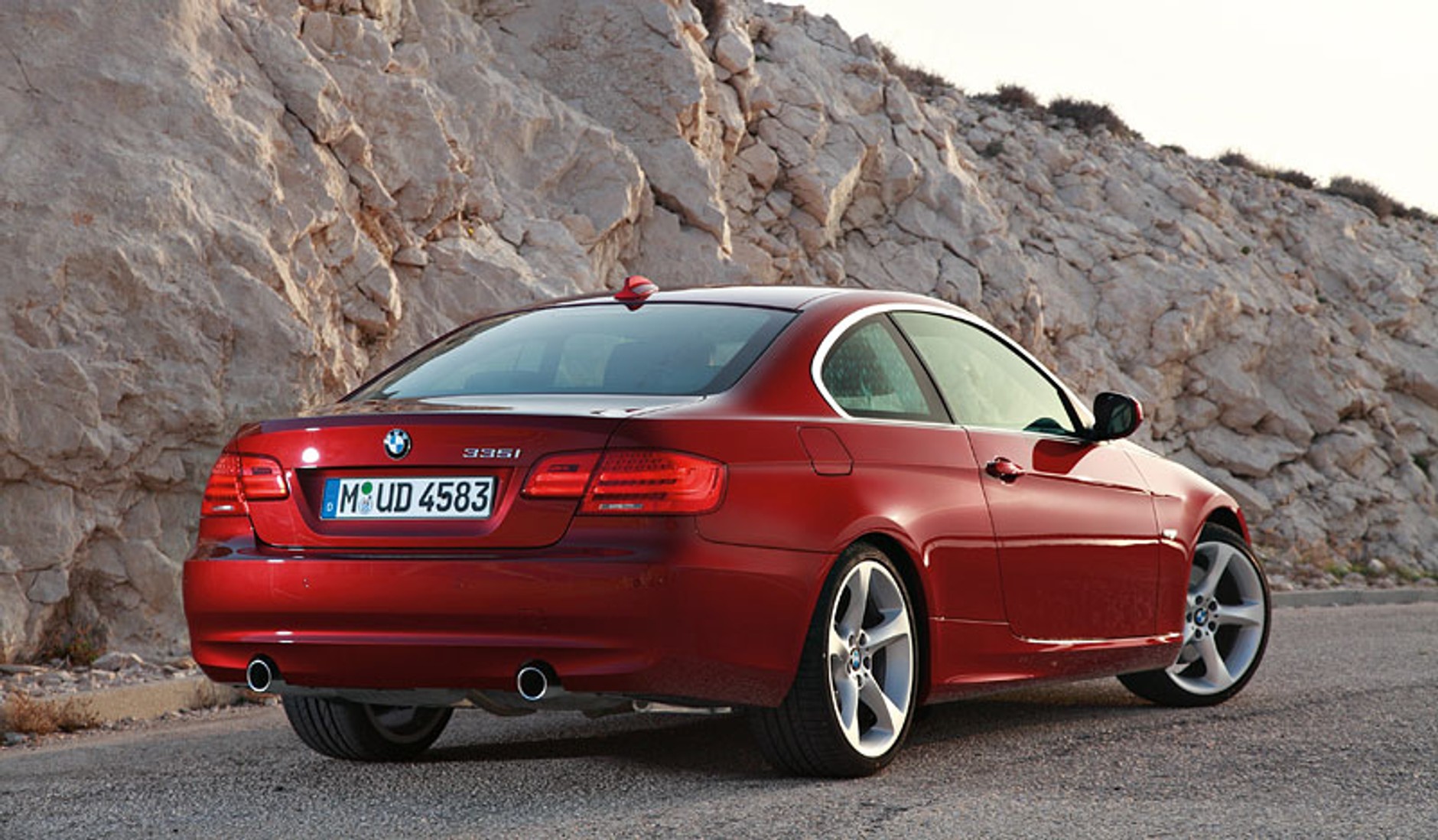 BMW: odnowiona Seria 3 w wersji coupe i cabrio