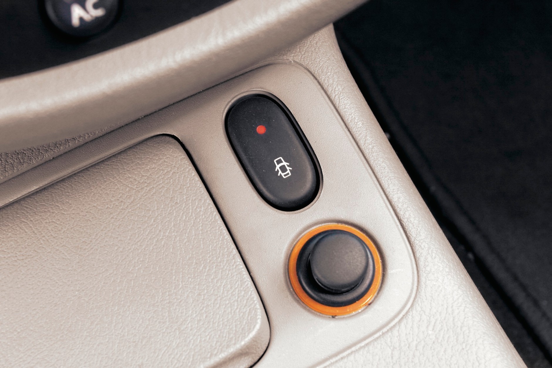 Porównanie trzech sedanów