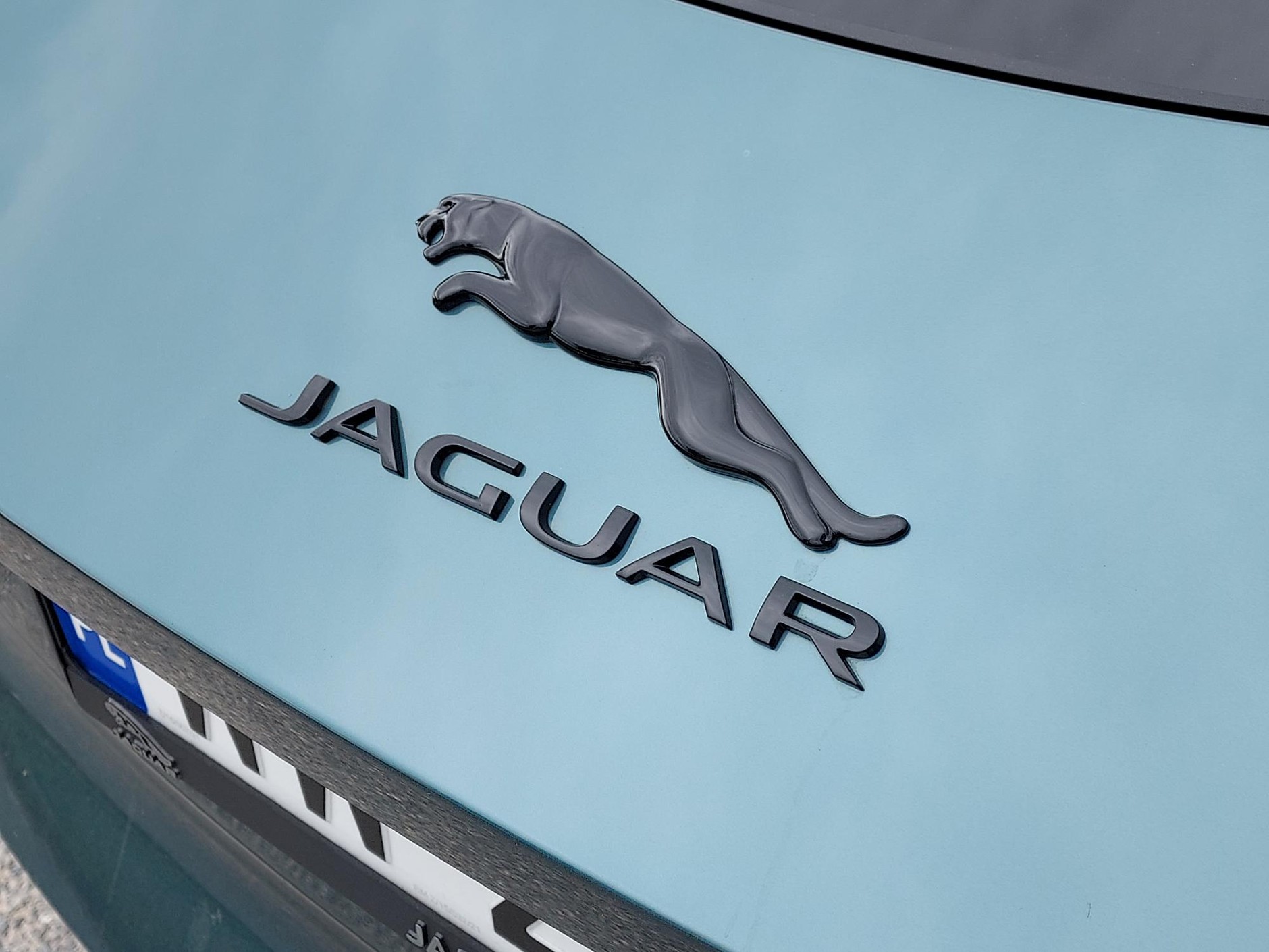 Jaguar F-Type R75