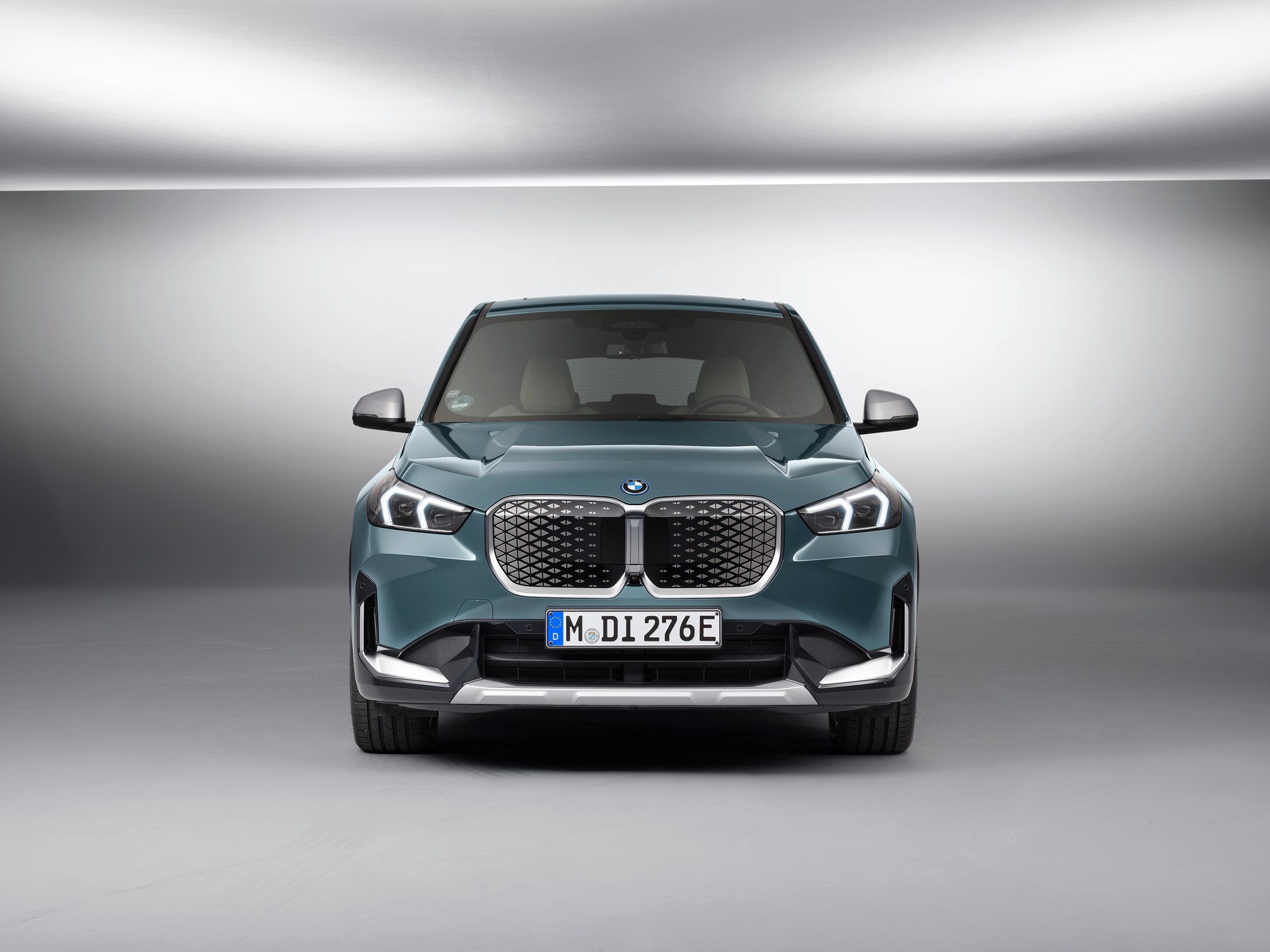 BMW iX1