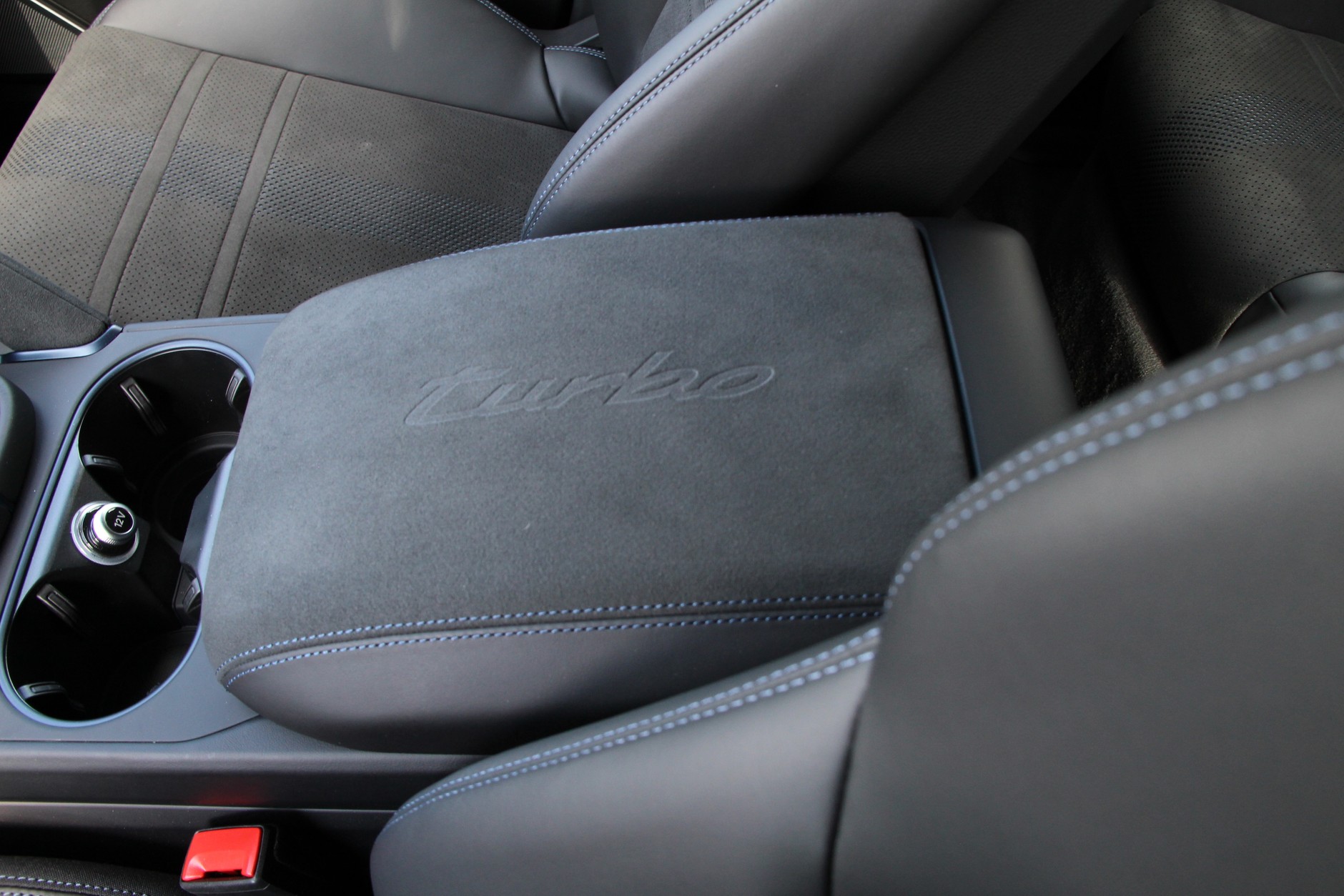 Porsche Cayenne Turbo E-Hybrid Coupe z pakietem GT