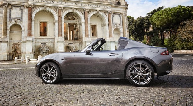 Mazda MX-5 RF w polskiej ofercie