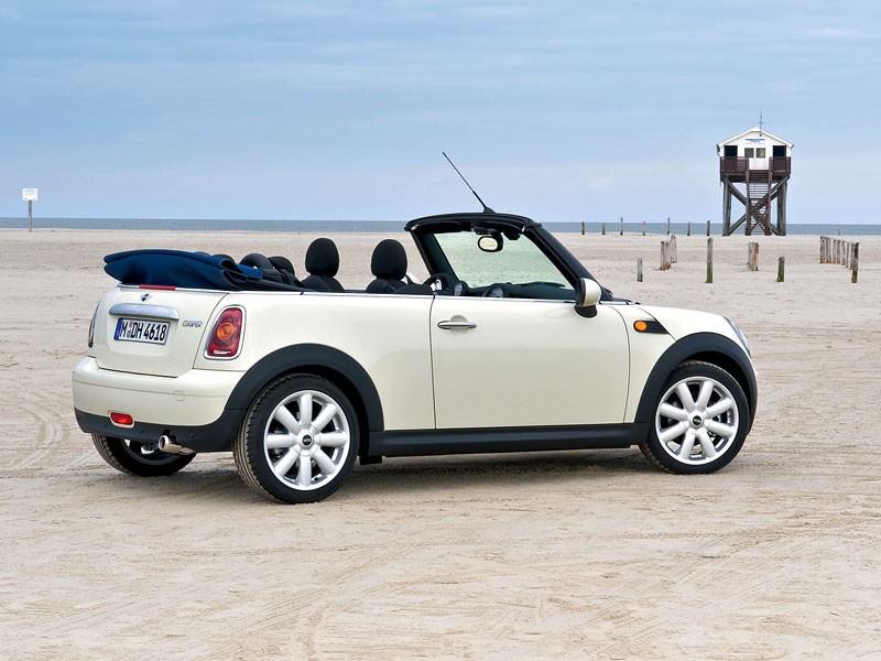 Detroit 2009: premiera światowa Mini Cabrio