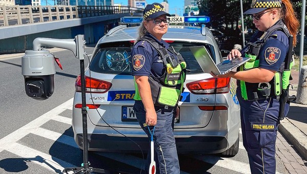 Straż Miejska ma tylko cztery kamery do kontroli warszawskiej SCT. Ile wystawiono mandatów?