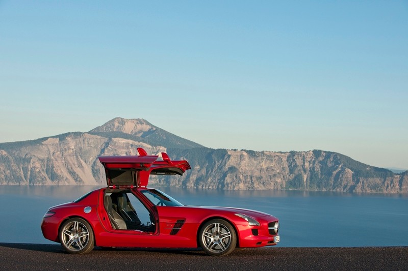 Mercedes SLS AMG w całej okazałaości