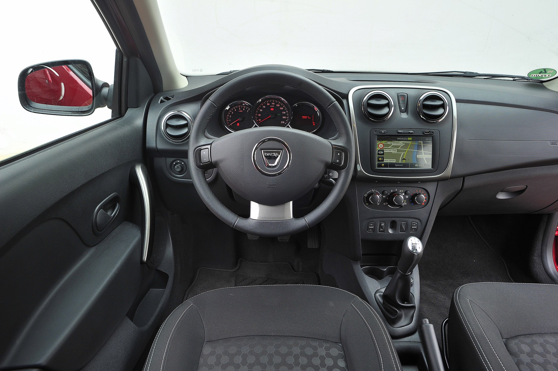 Mitsubishi Space Star i Dacia Sandero