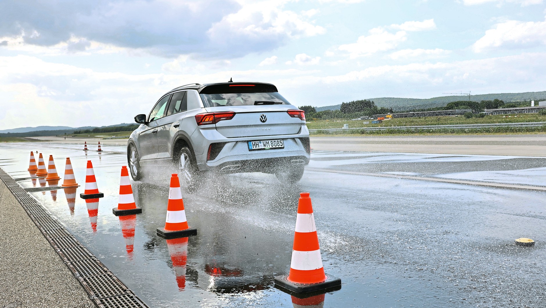 Test opon całorocznych do SUV-ów 2025