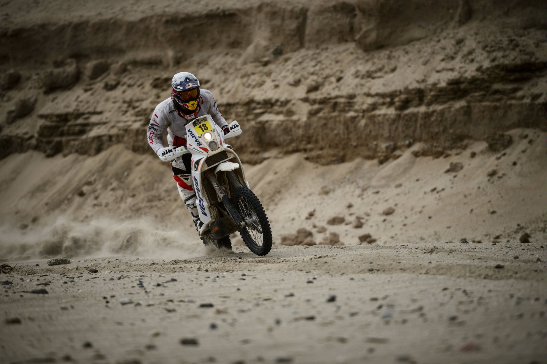 Dakar 2013: rwące rzeki przerwały etap