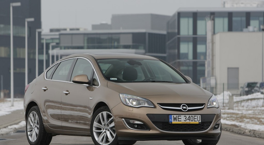 Opel Astra sedan 1,7 CDTI: test rodzinnego sedana