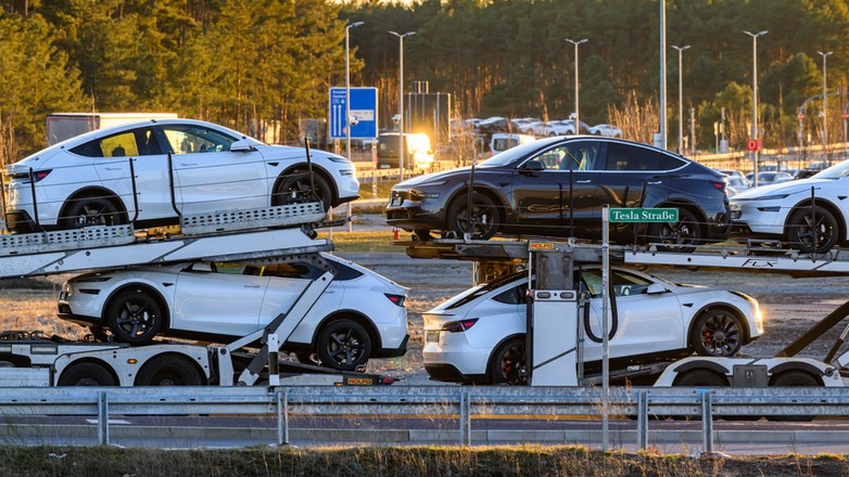 AFP  20250319  dpa-pa 250319-99-267128 dpai  v1  HighRes  TeslaGigafactoryBerlinBran