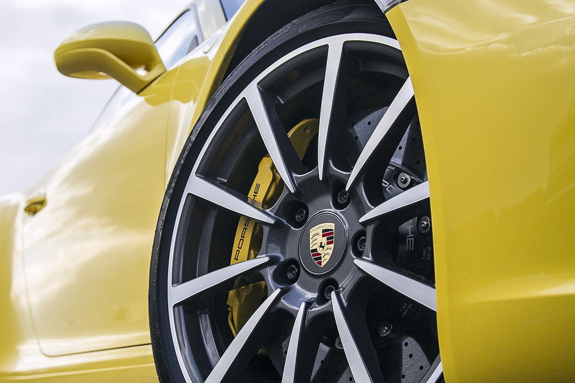 Porsche 911 - Grzeczniejsze znaczy lepsze?