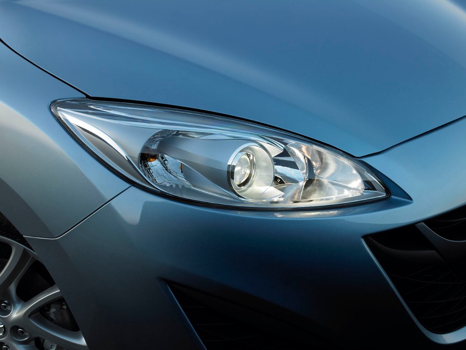 Genewa 2010: Mazda - jubileuszowa edycja MX-5 oraz całkowicie nowy model 5