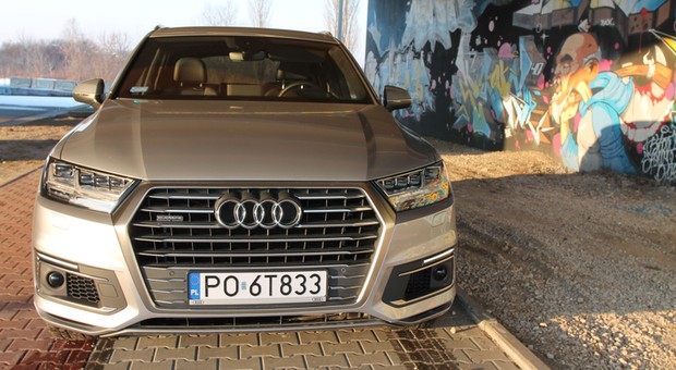 Audi Q7 e-tron quattro: bezszelestny start i maksymalny komfort | TEST