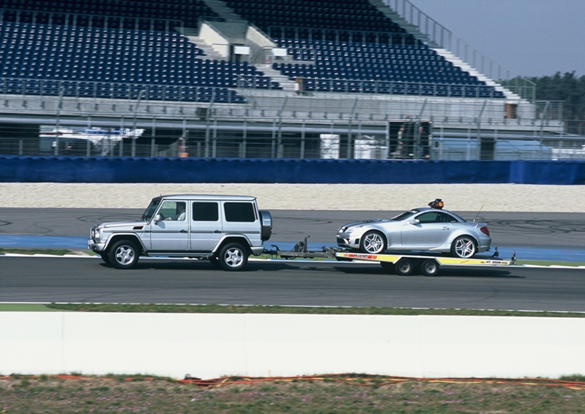 Mercedes SLS AMG to najszybszy safety car świata, ale znalazłem jeszcze kilka ciekawszych
