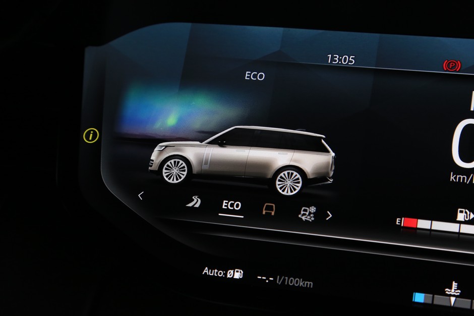 Range Rover LWB P530 First Edition (2022 r., 5. generacja)