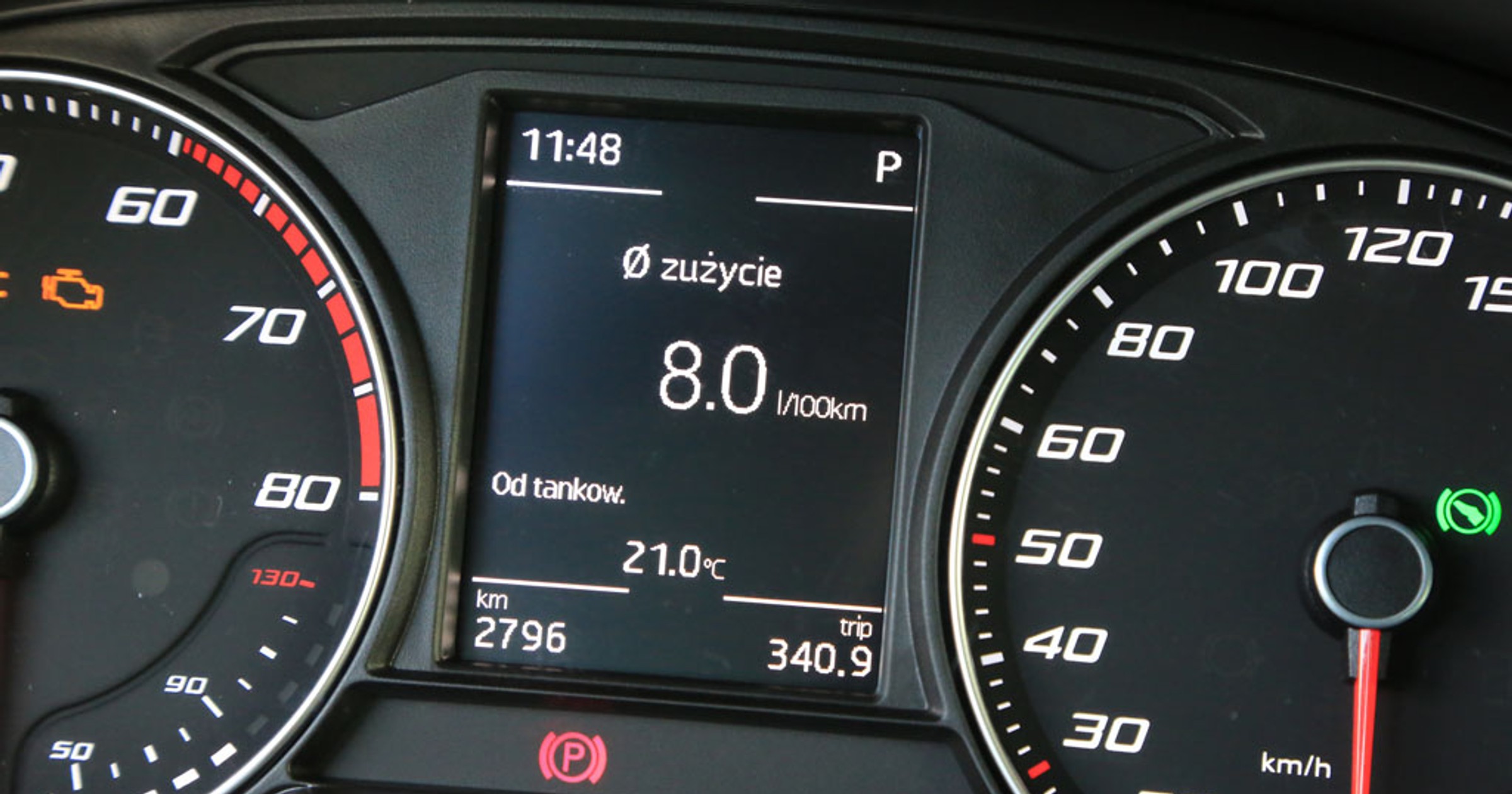 Seat mówi, że Ibiza 1.0 TSI/110 KM 
z DSG powinna palić 4,4 l/100 km.
Nigdy się do tego wyniku nawet nie
zbliżyliśmy – realne spalanie podczas
normalnej jazdy wyniosło 7-8 l/100 km.
