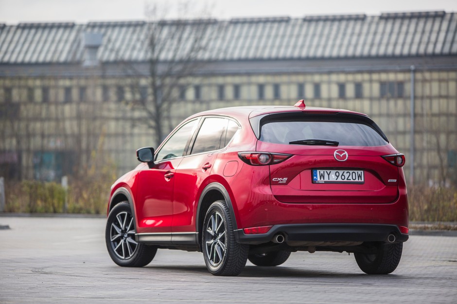 Nowa Mazda CX-5 uzyskała najwyższą notę 
(5 gwiazdek) w crashteście Euro NCAP