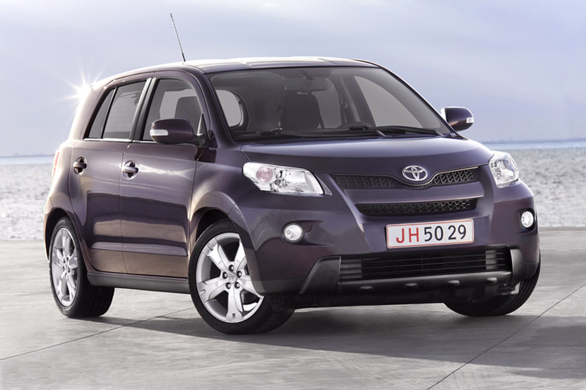 Paryż 2008: Toyota Urban Cruiser – miejski crossover z napędem 4x4 i nowym silnikiem 1,33 Dual VVT-i