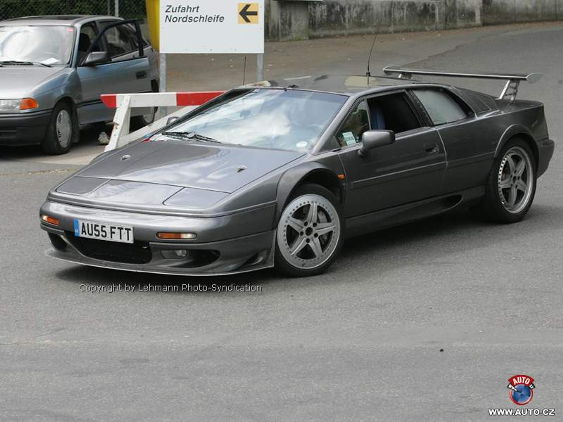 Spy Photos: nowy Lotus Esprit z silnikiem BMW