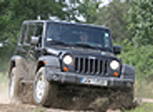 Jeep Wrangler Unlimited Rubicon 3.8 - Wrangler dla ludzi?