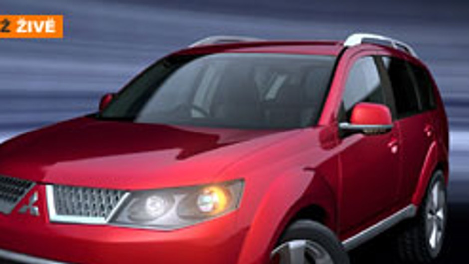 Paryż na żywo: Mitsubishi Outlander
