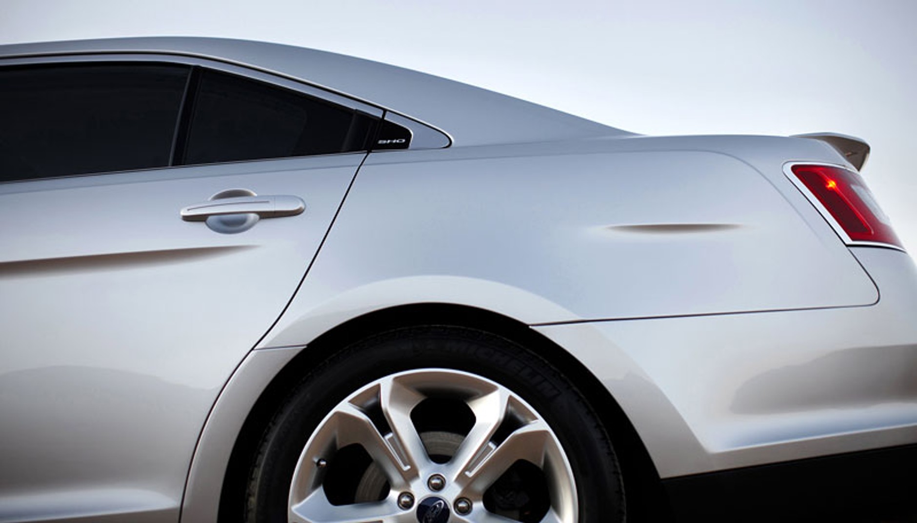 Ford Taurus SHO – rodzinny sedan w najostrzejszej wersji