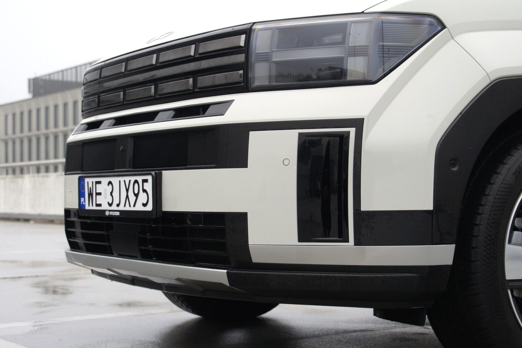 Hyundai Santa Fe Hybrid