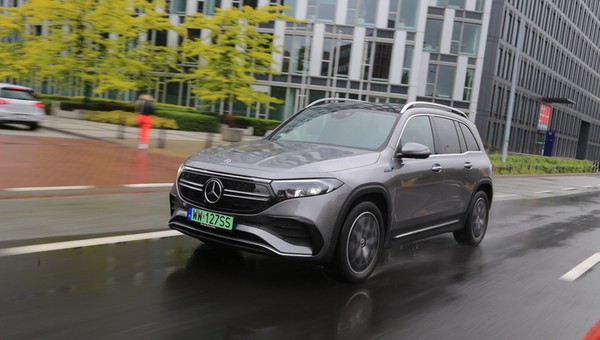 Mercedes EQB 350 4Matic – czy to elektryk na długie trasy?