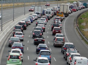 Oficjalnie auto w Polsce ma średnio 20 lat - a naprawdę?