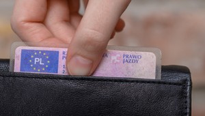 Kierowcy mogą miesiącami czekać na decyzję o zatrzymaniu prawa jazdy. Odpowiedź Komendy Głównej Policji