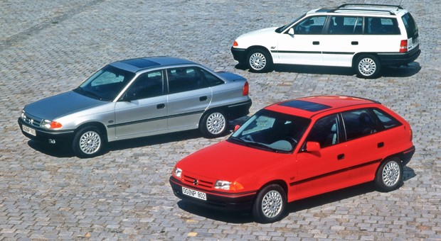 Opel Astra F ma już 30 lat. To dobrze znany model w Polsce