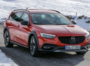 Opel Insignia Country Tourer - kombi na każdą pogodę i każdą drogę?