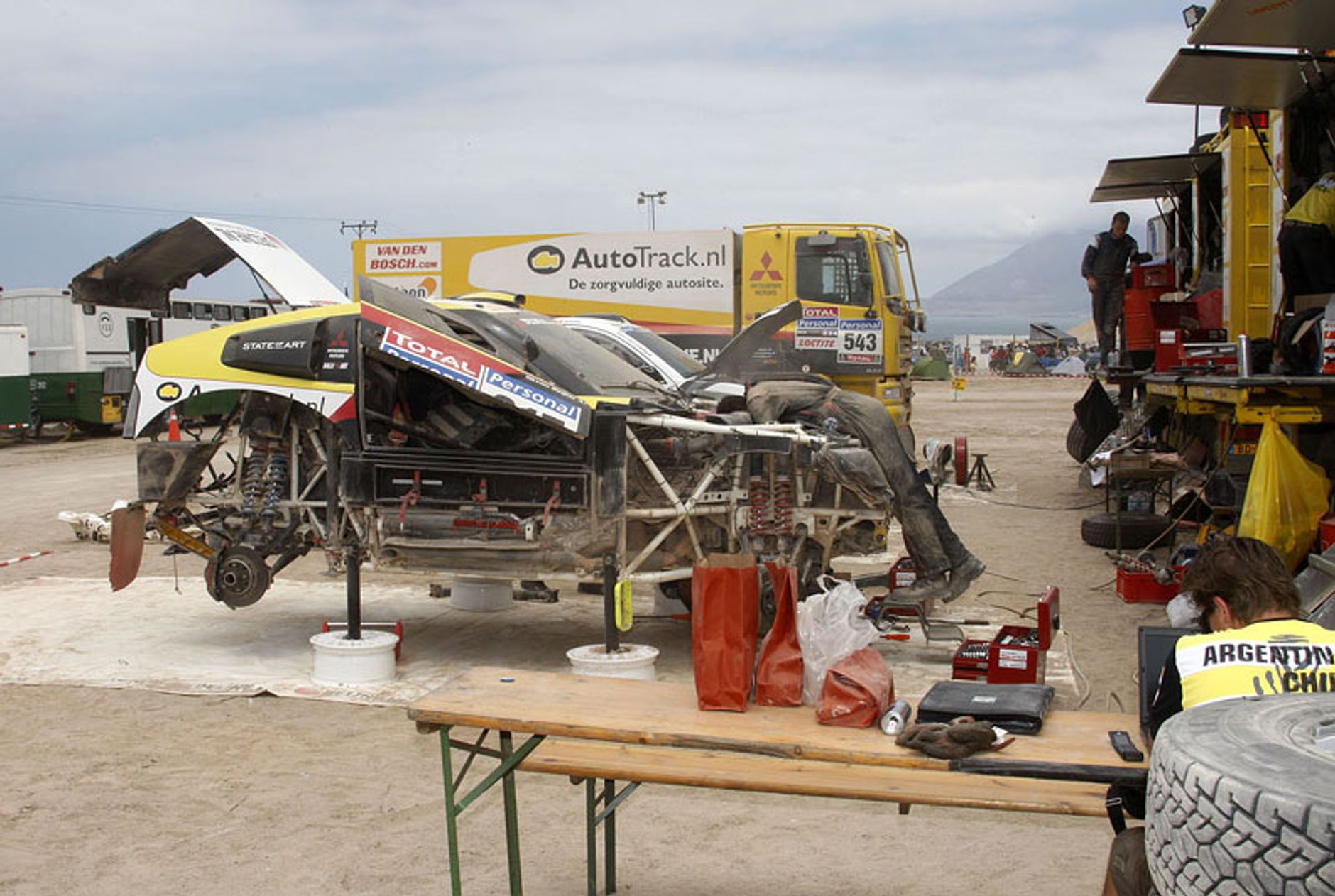 Rajd Dakar 2010: Przygoński już 8, Sonik broni honoru (12. etap na żywo, wyniki, foto)